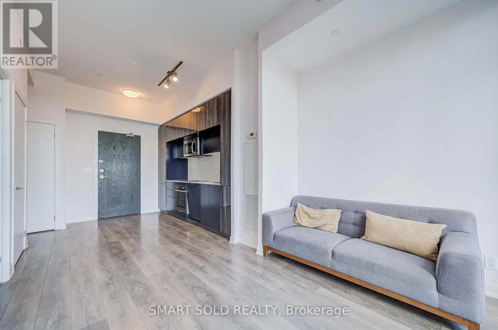 1203 - 28 AVONDALE AVENUE