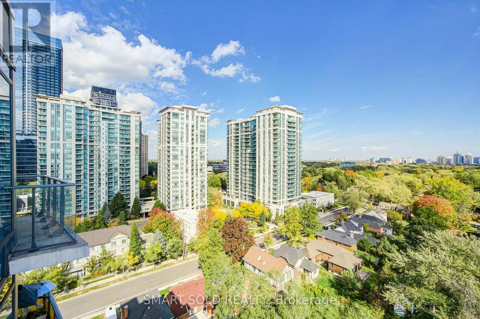 1203 - 28 AVONDALE AVENUE