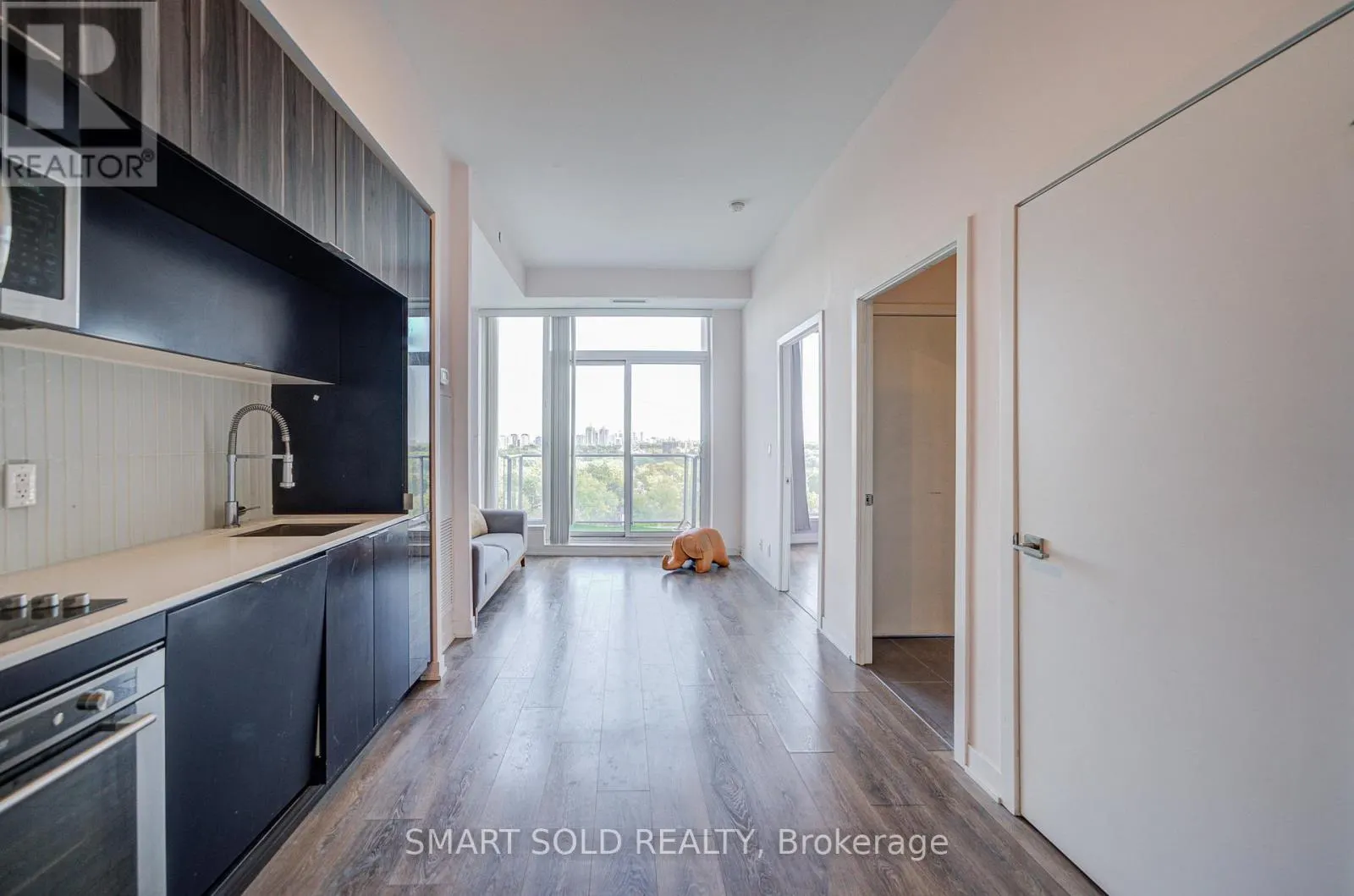 1203 - 28 AVONDALE AVENUE