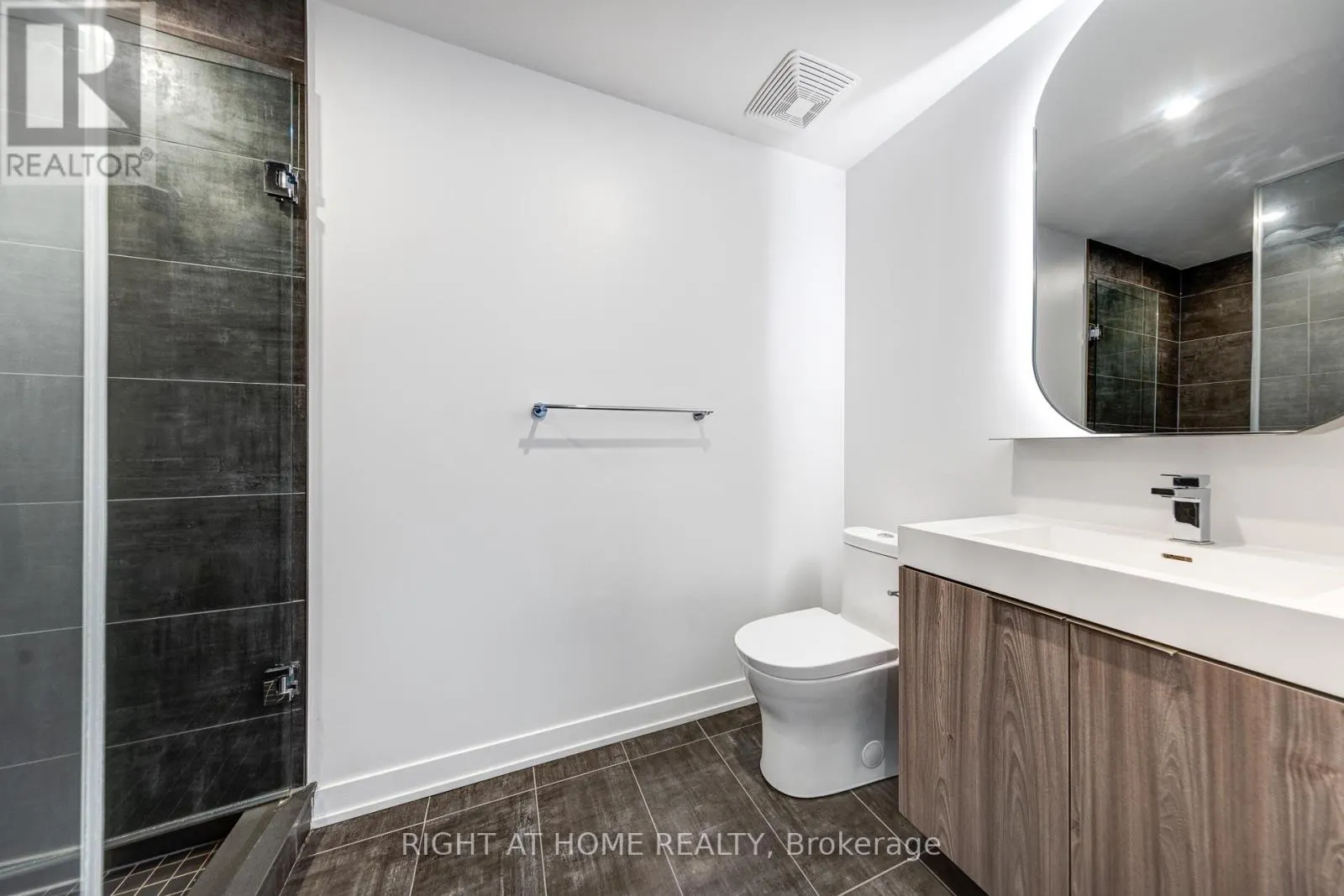 2503 - 15 HOLMES AVENUE