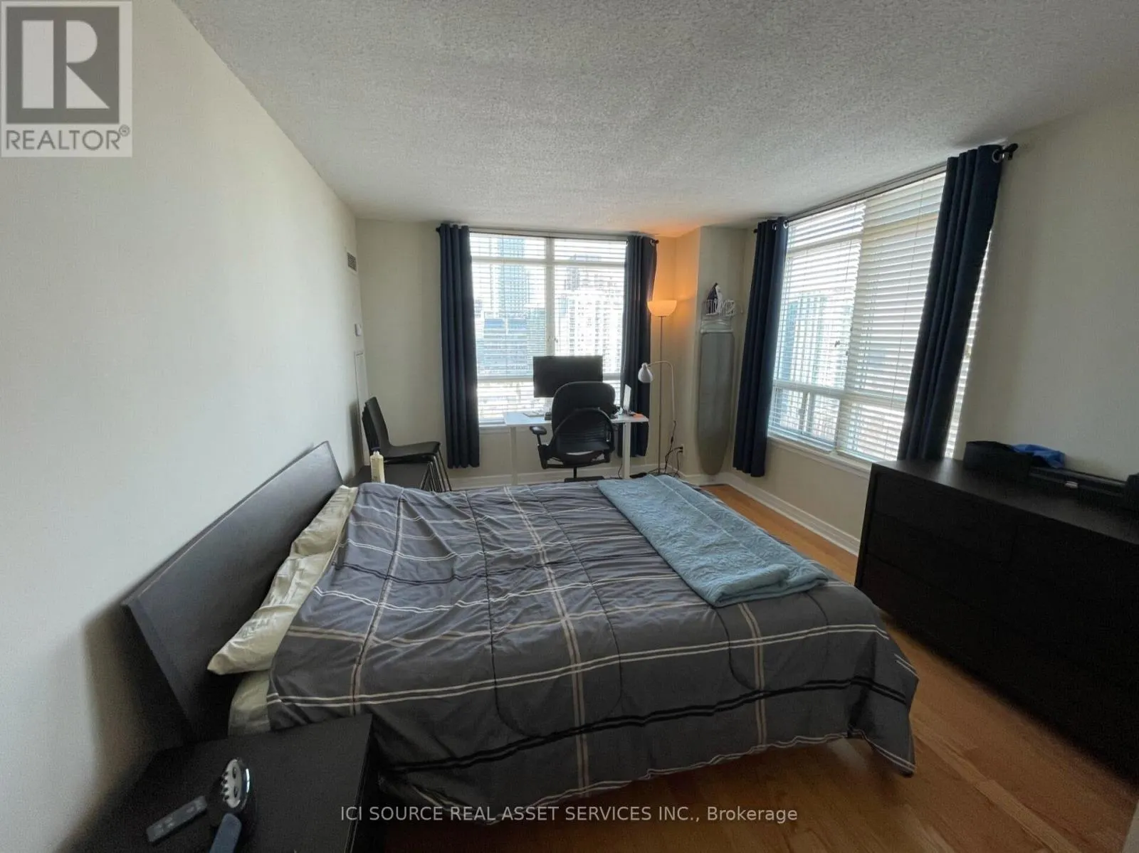 1610 - 16 HARRISON GARDEN BOULEVARD