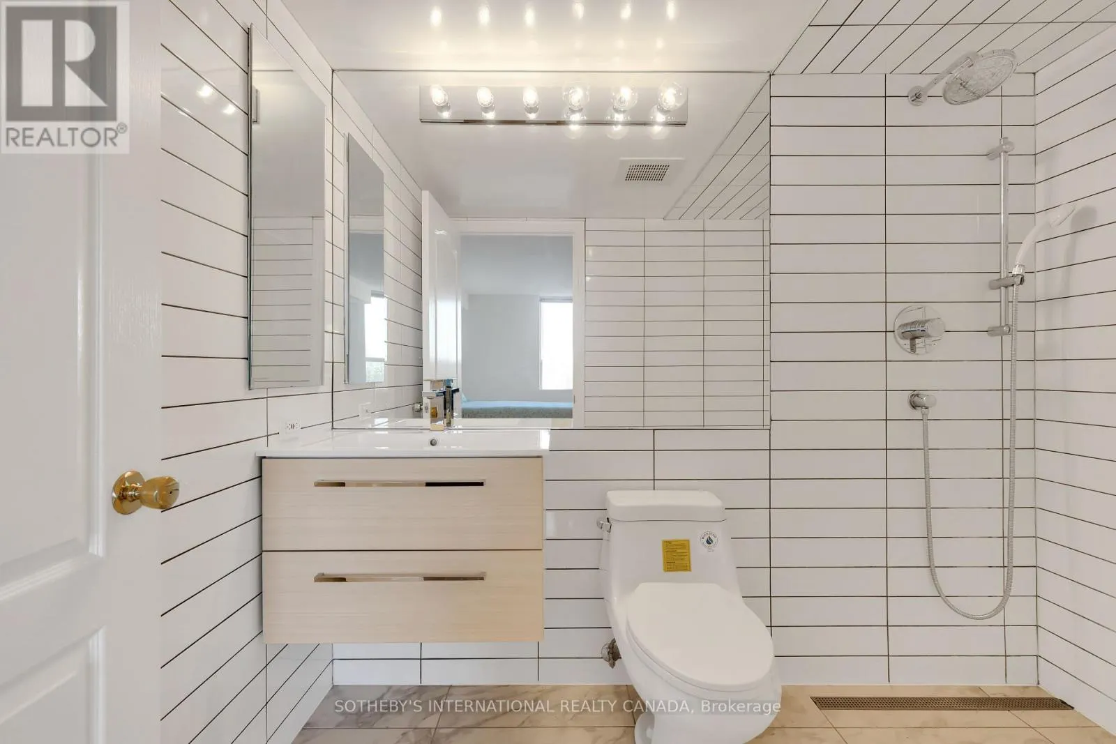 610 - 265 RIDLEY BOULEVARD