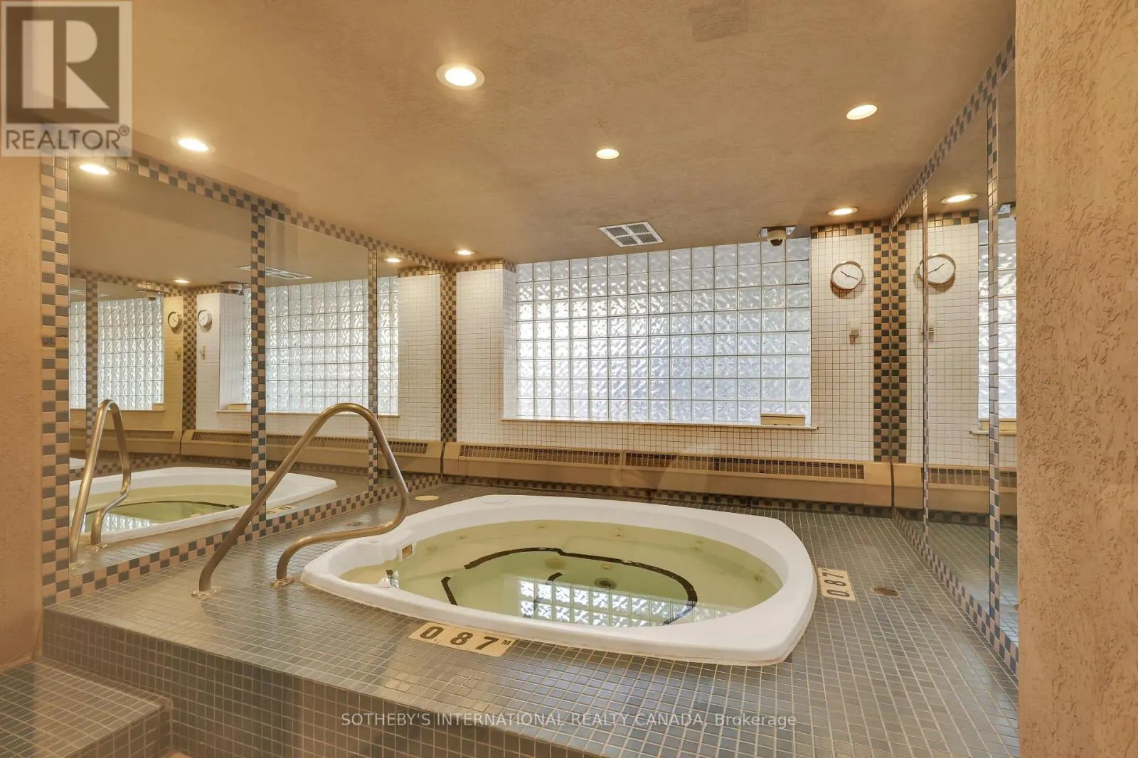 610 - 265 RIDLEY BOULEVARD