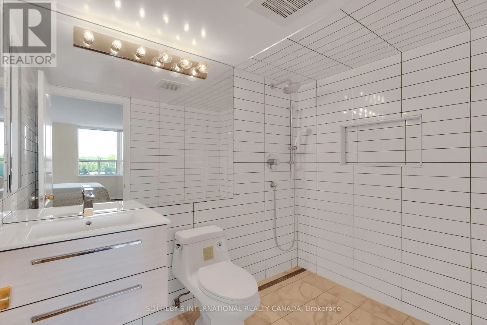 610 - 265 RIDLEY BOULEVARD