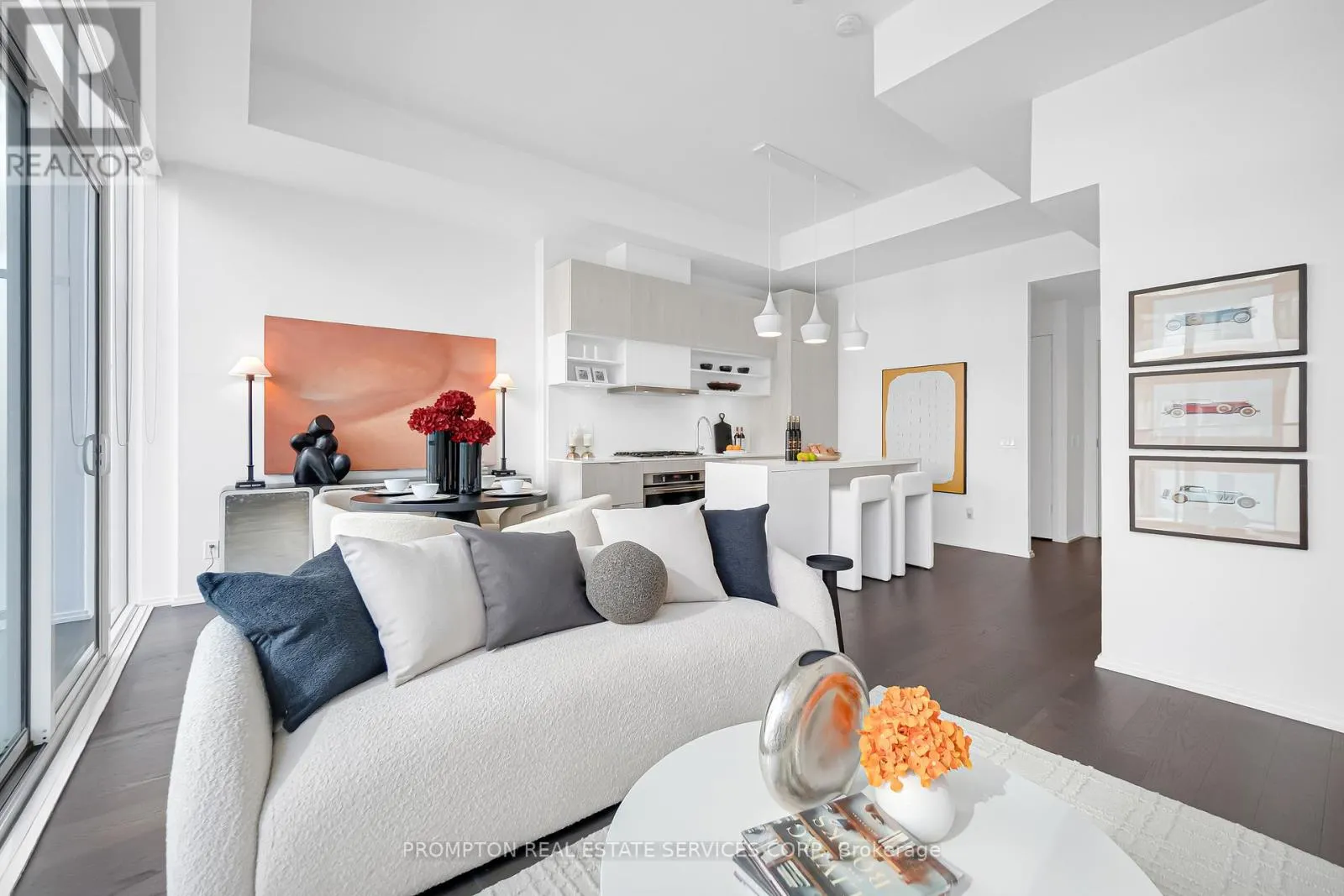 1732 - 8 HILLSDALE AVENUE E