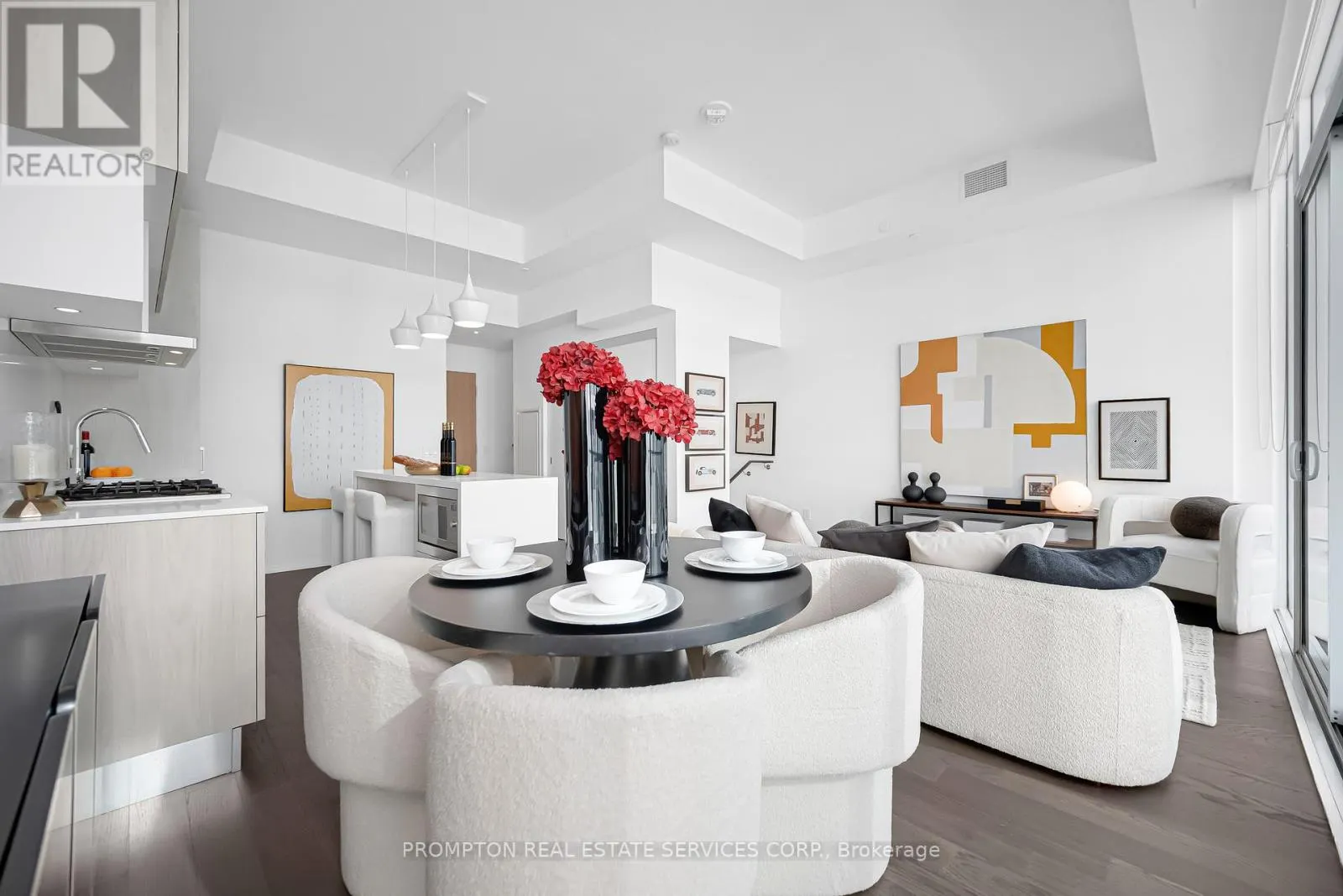 1732 - 8 HILLSDALE AVENUE E