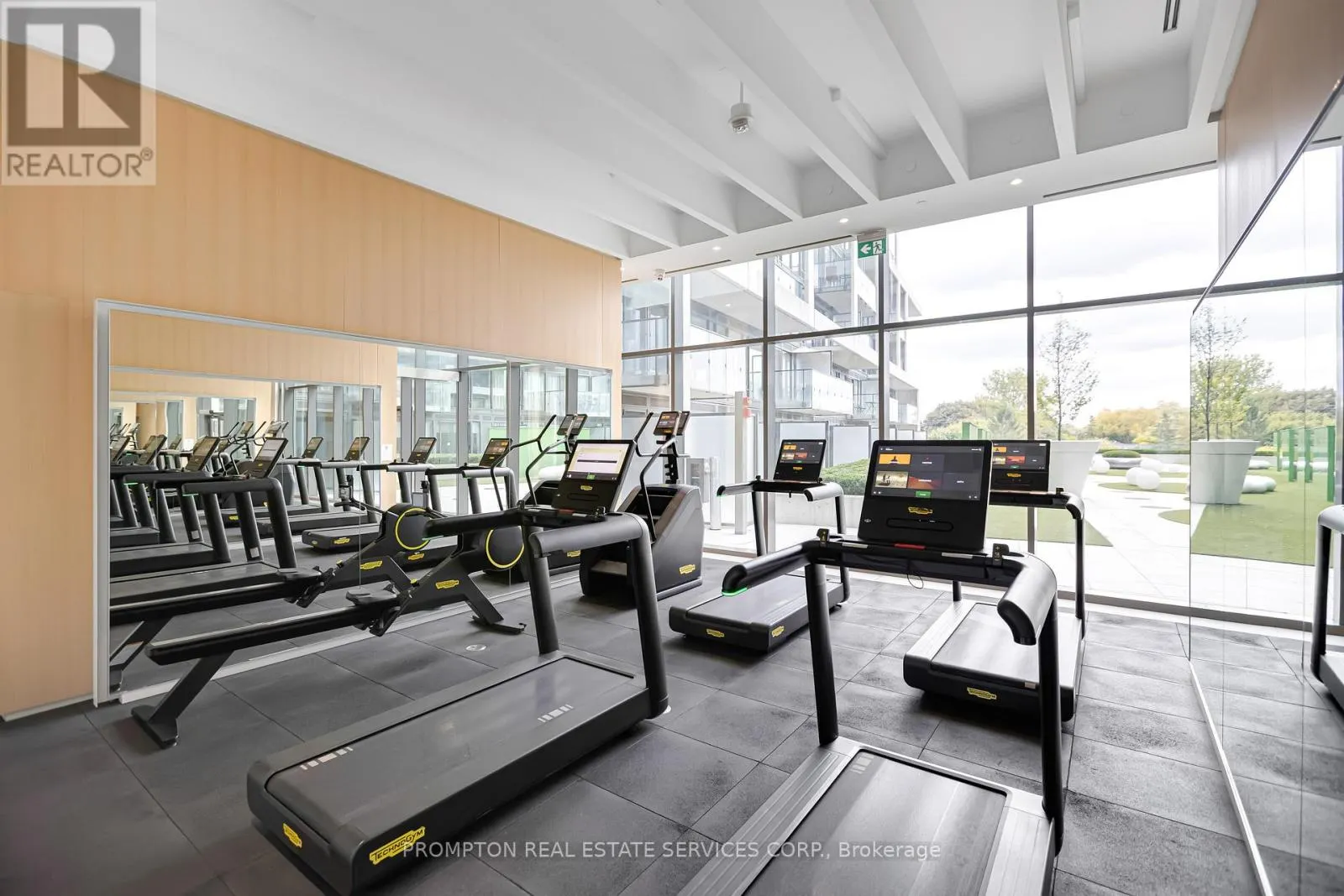 1732 - 8 HILLSDALE AVENUE E