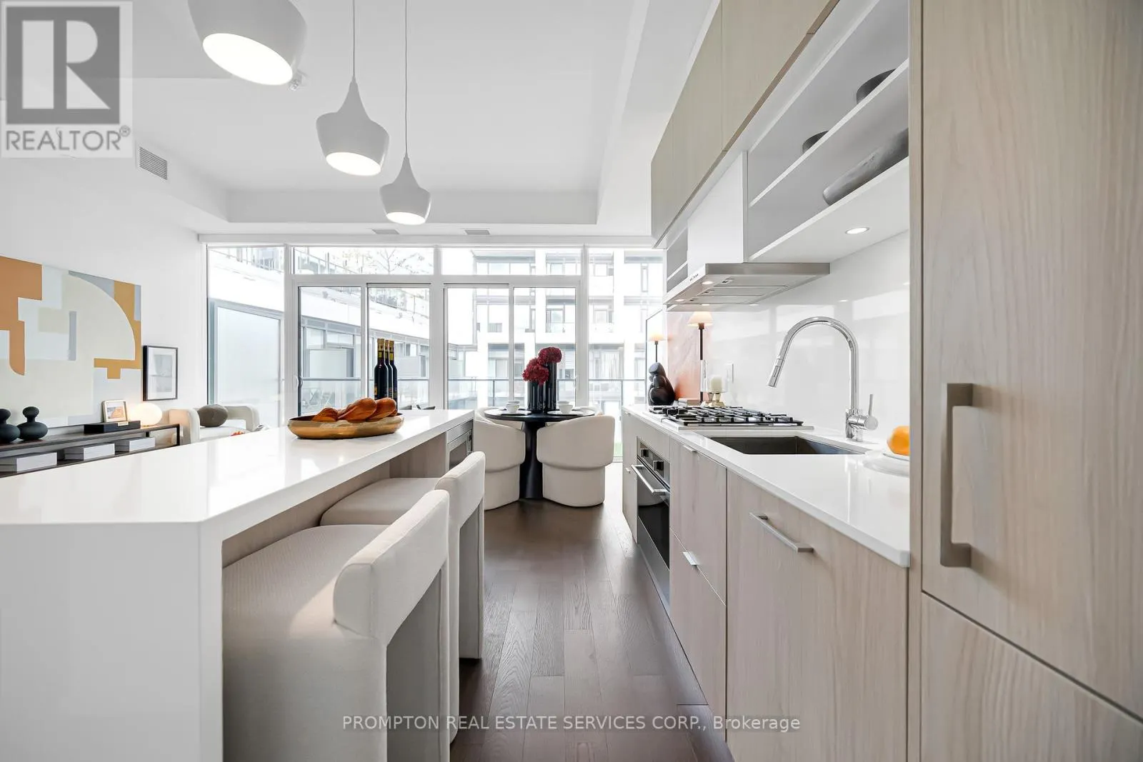 1732 - 8 HILLSDALE AVENUE E