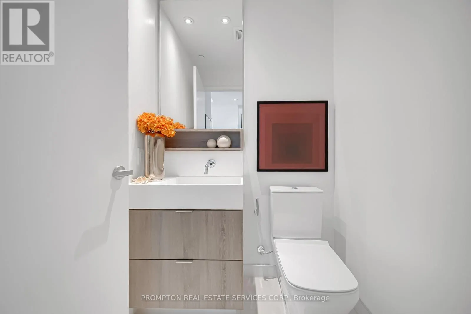 1732 - 8 HILLSDALE AVENUE E