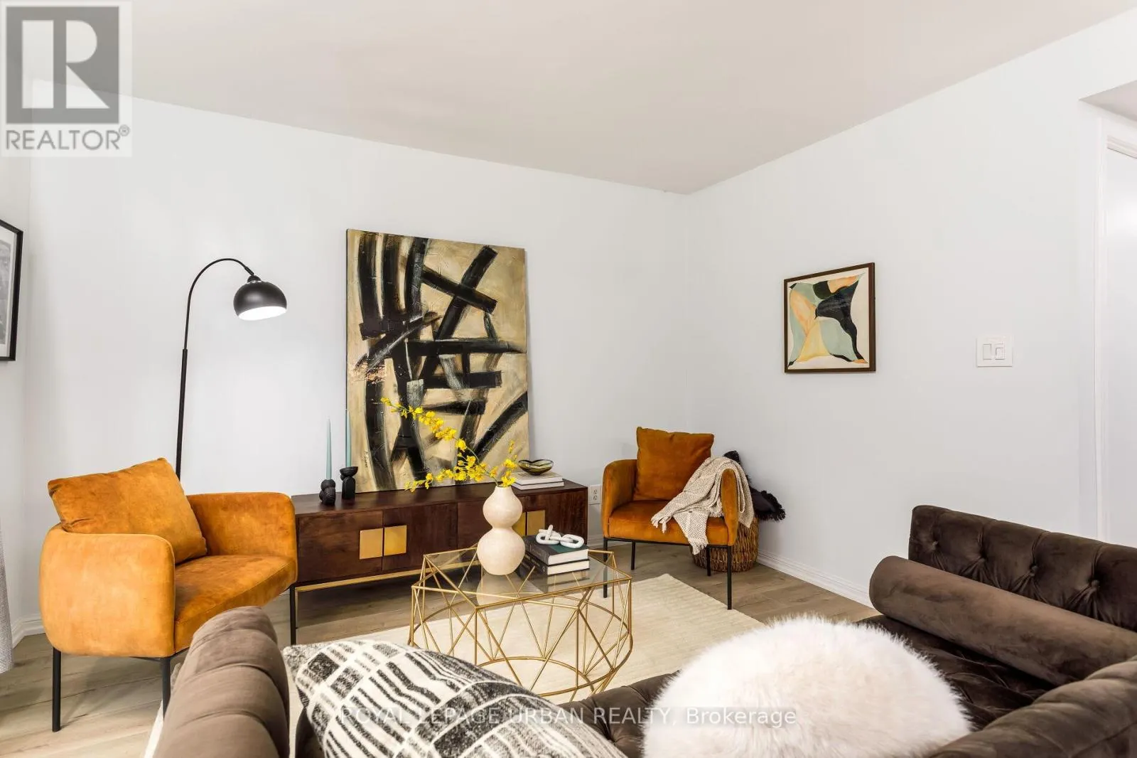 319 - 39 SHANK STREET