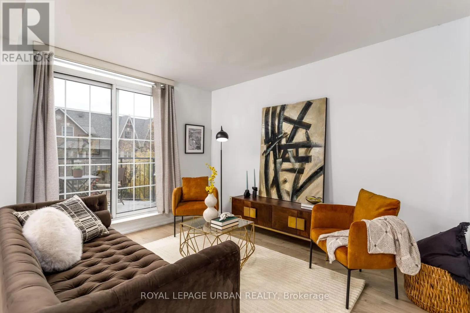 319 - 39 SHANK STREET