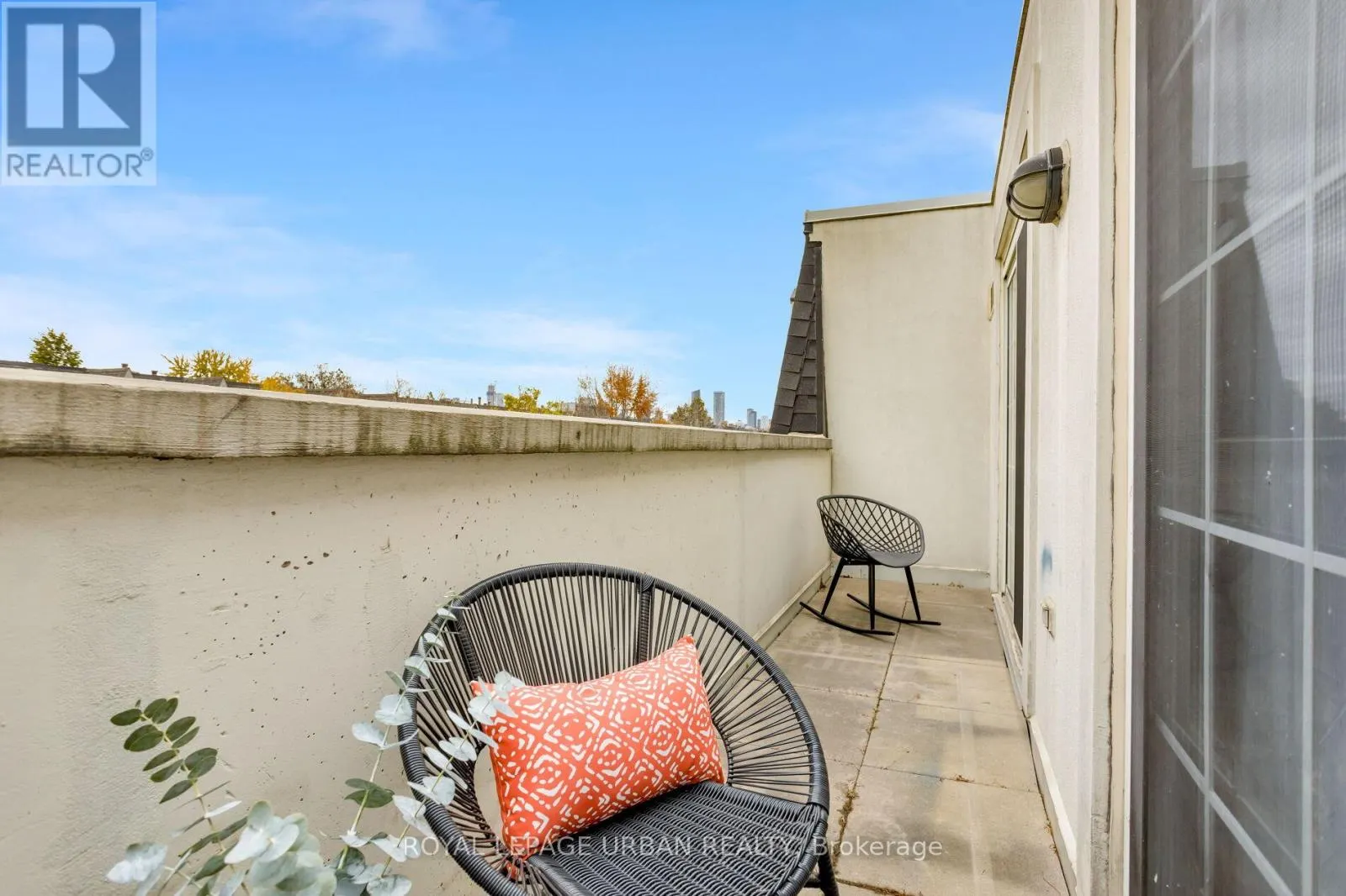 319 - 39 SHANK STREET