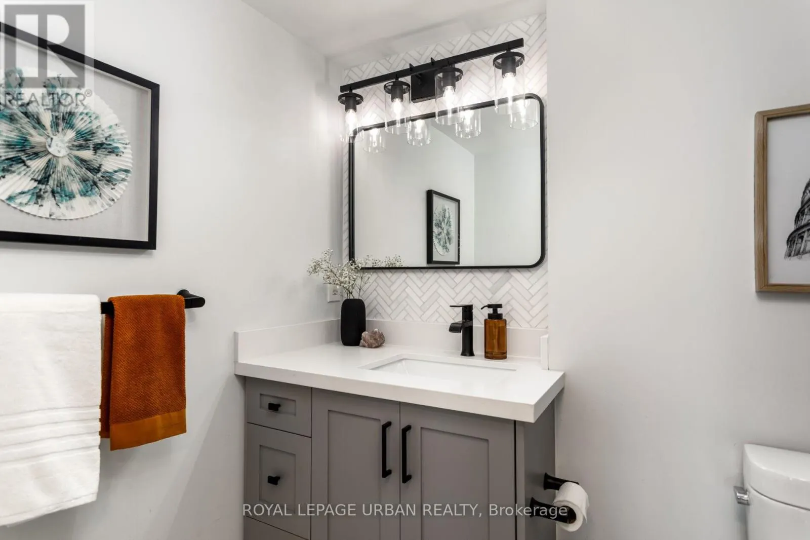 319 - 39 SHANK STREET