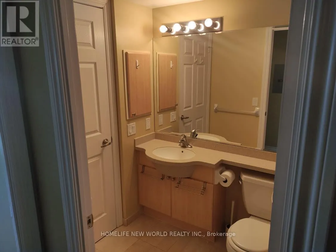 3213 - 763 BAY STREET