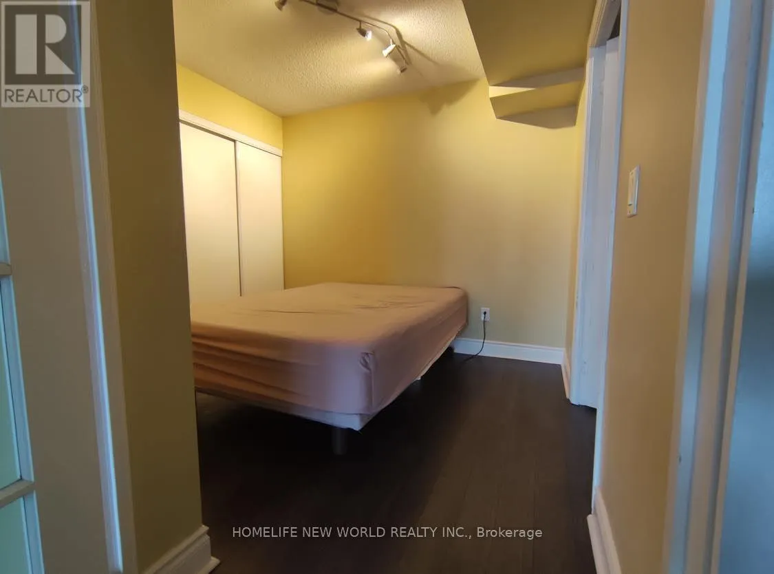 3213 - 763 BAY STREET