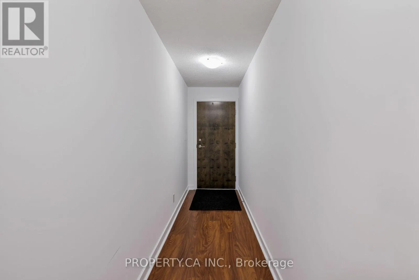 1604 - 33 BAY STREET