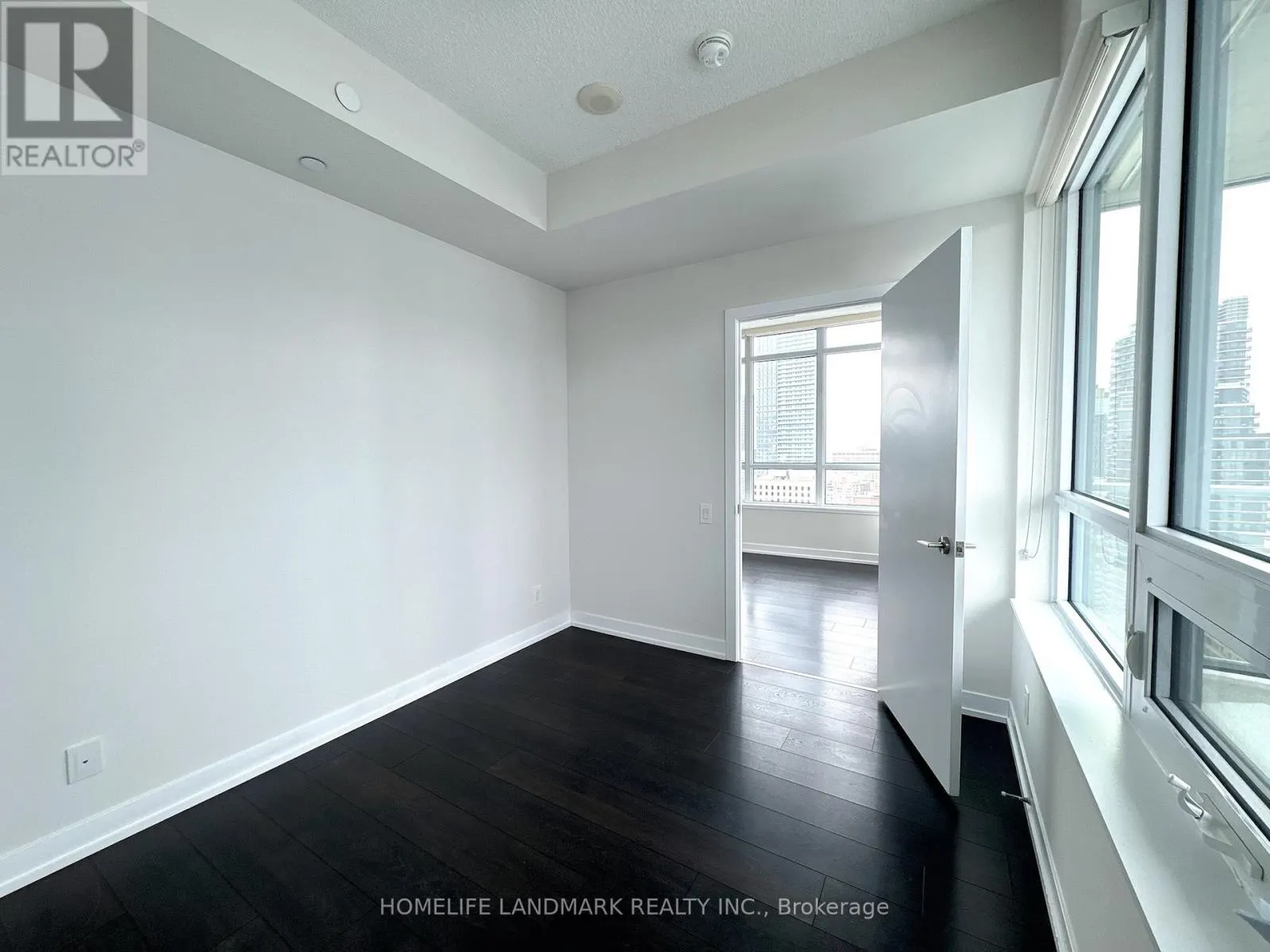 3003 - 365 CHURCH STREET