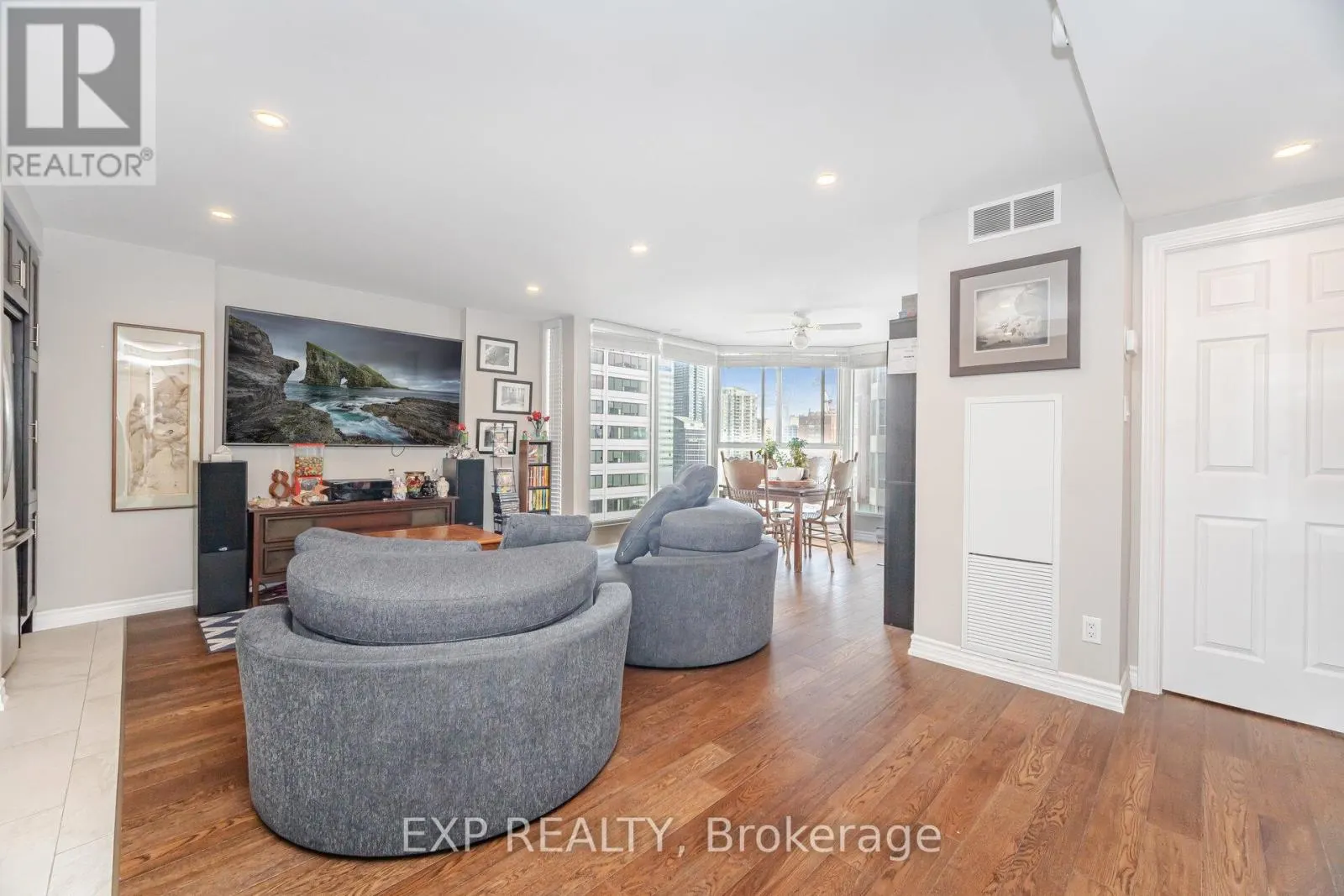 2007 - 55 CENTRE AVENUE