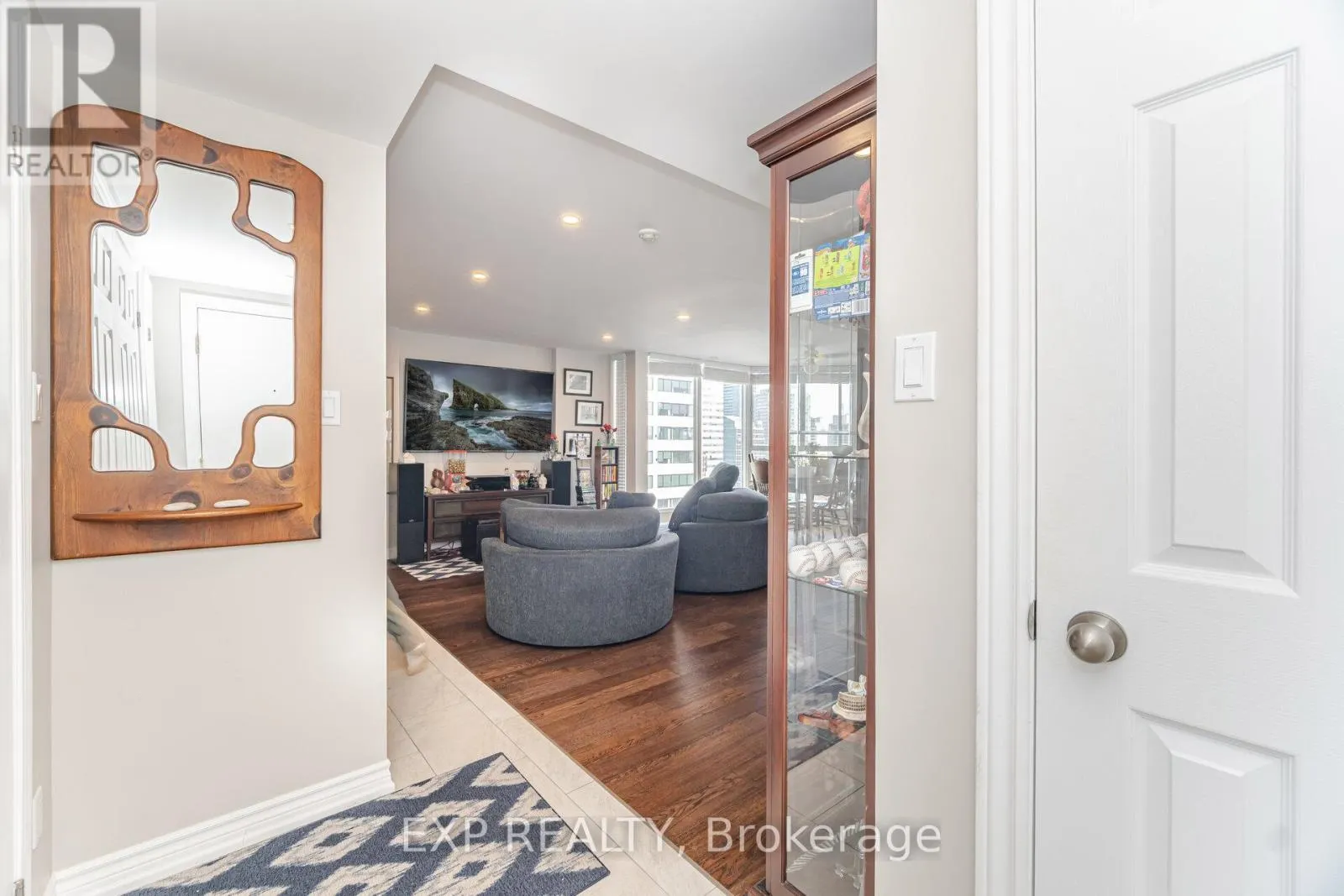 2007 - 55 CENTRE AVENUE