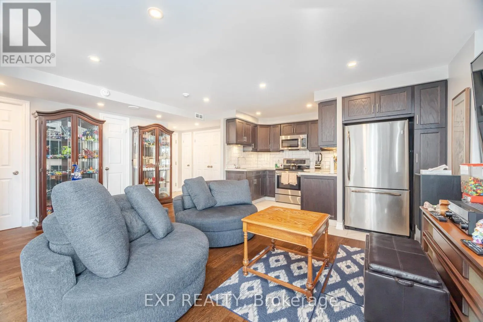 2007 - 55 CENTRE AVENUE