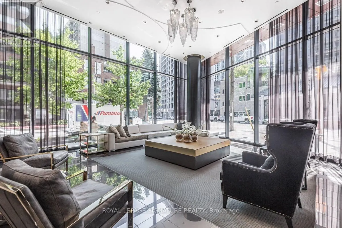 1704 - 32 DAVENPORT ROAD