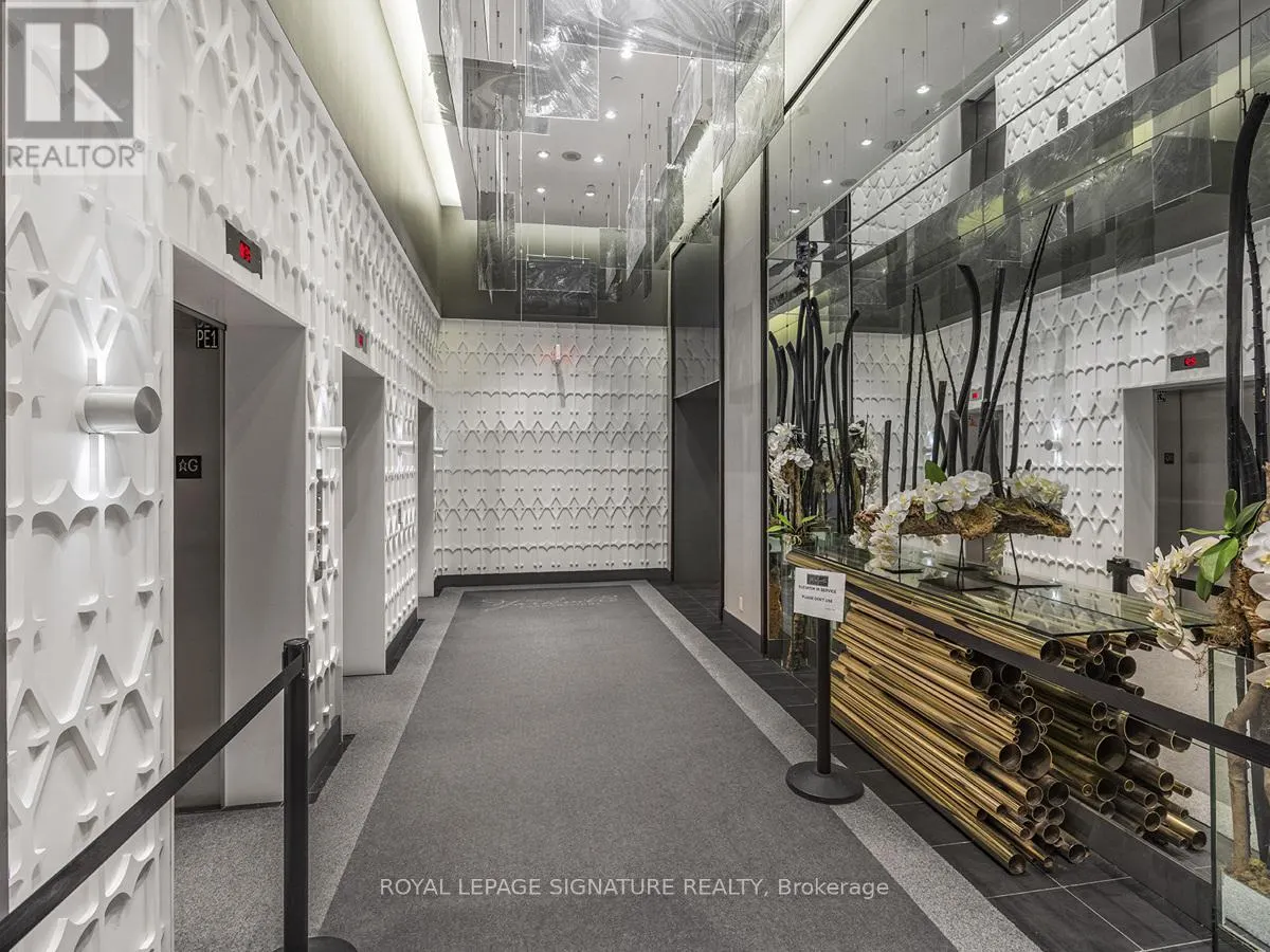 1704 - 32 DAVENPORT ROAD