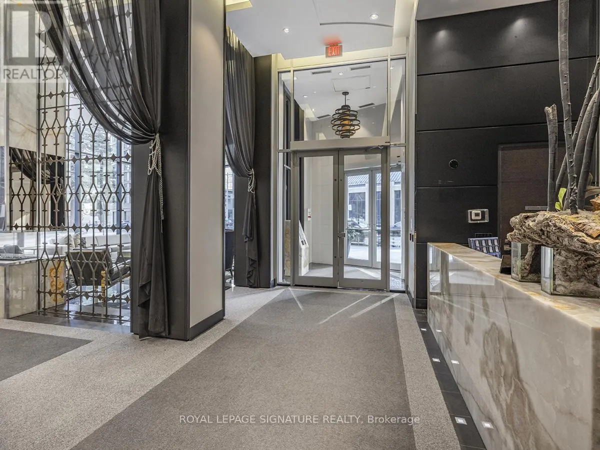 1704 - 32 DAVENPORT ROAD