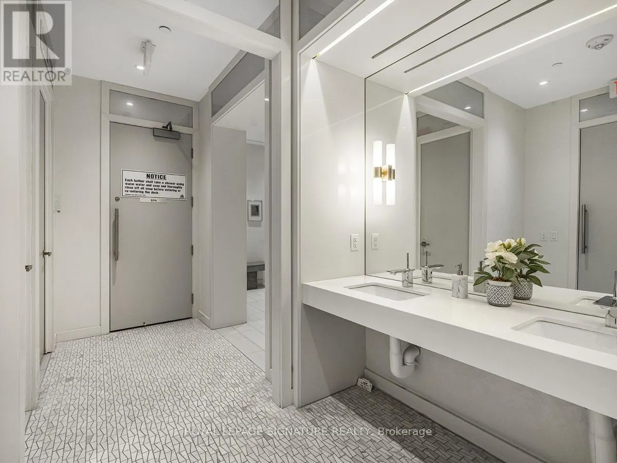 1704 - 32 DAVENPORT ROAD