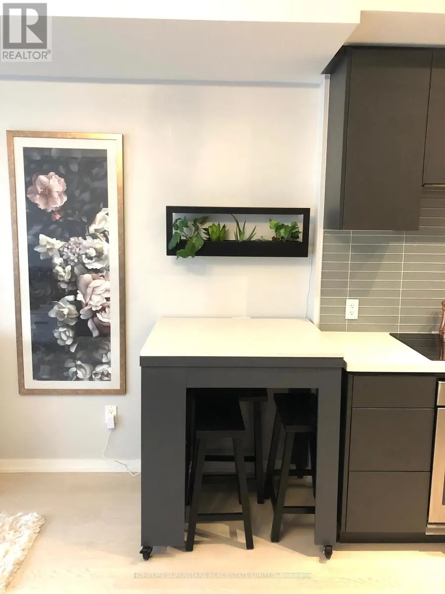 619 - 60 COLBORNE STREET