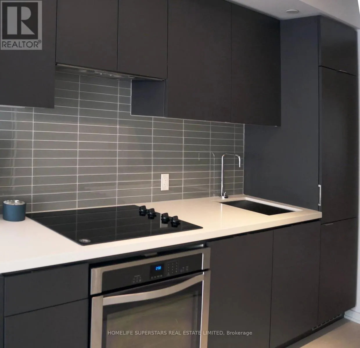 619 - 60 COLBORNE STREET