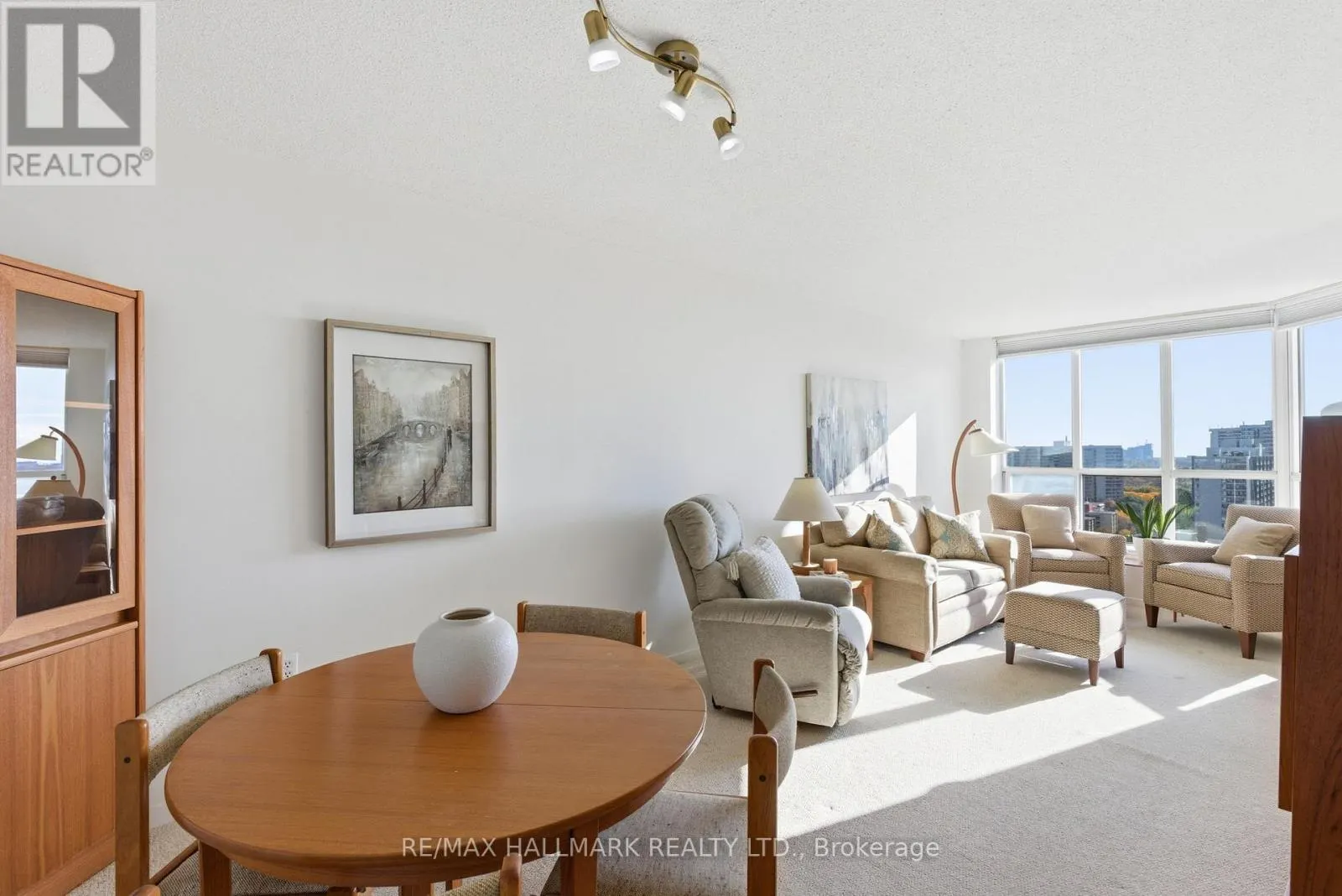 1801 - 21 OVERLEA BOULEVARD