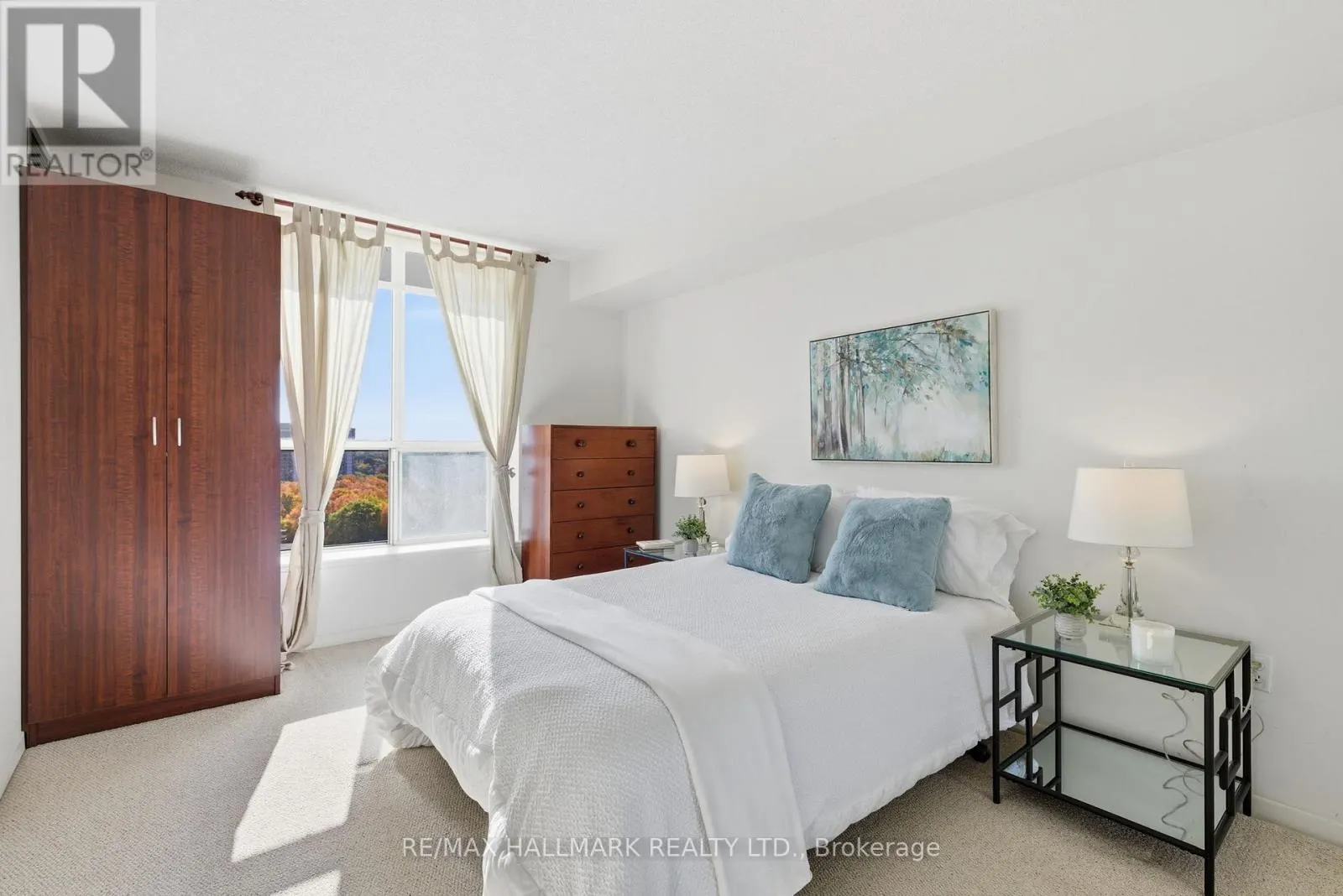 1801 - 21 OVERLEA BOULEVARD