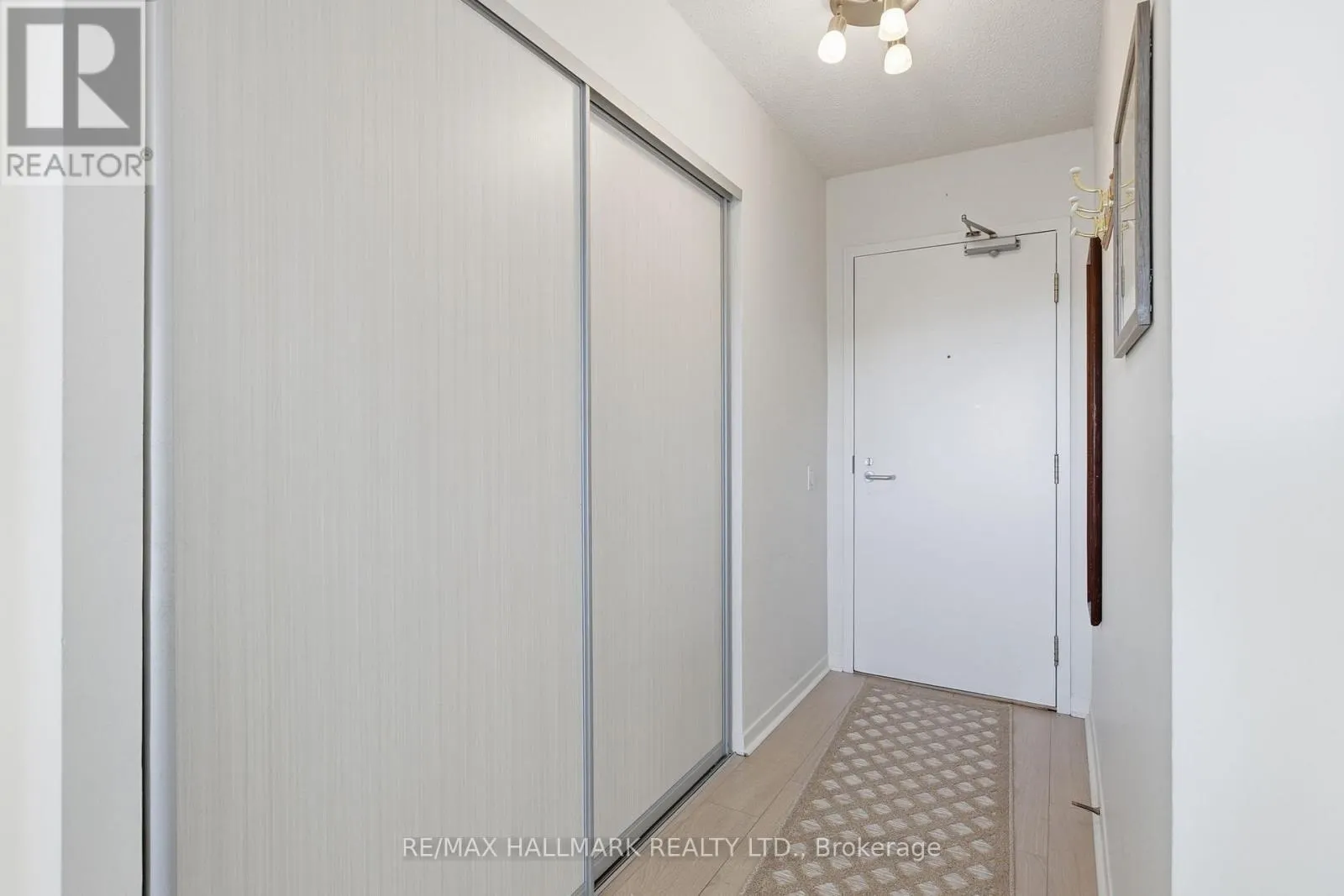 1801 - 21 OVERLEA BOULEVARD