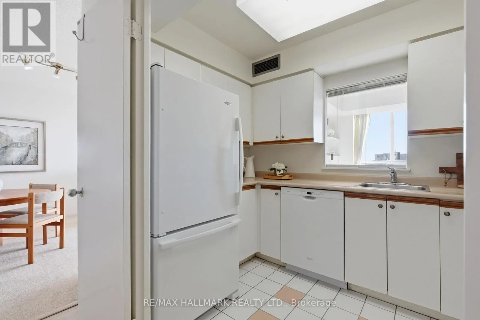 1801 - 21 OVERLEA BOULEVARD