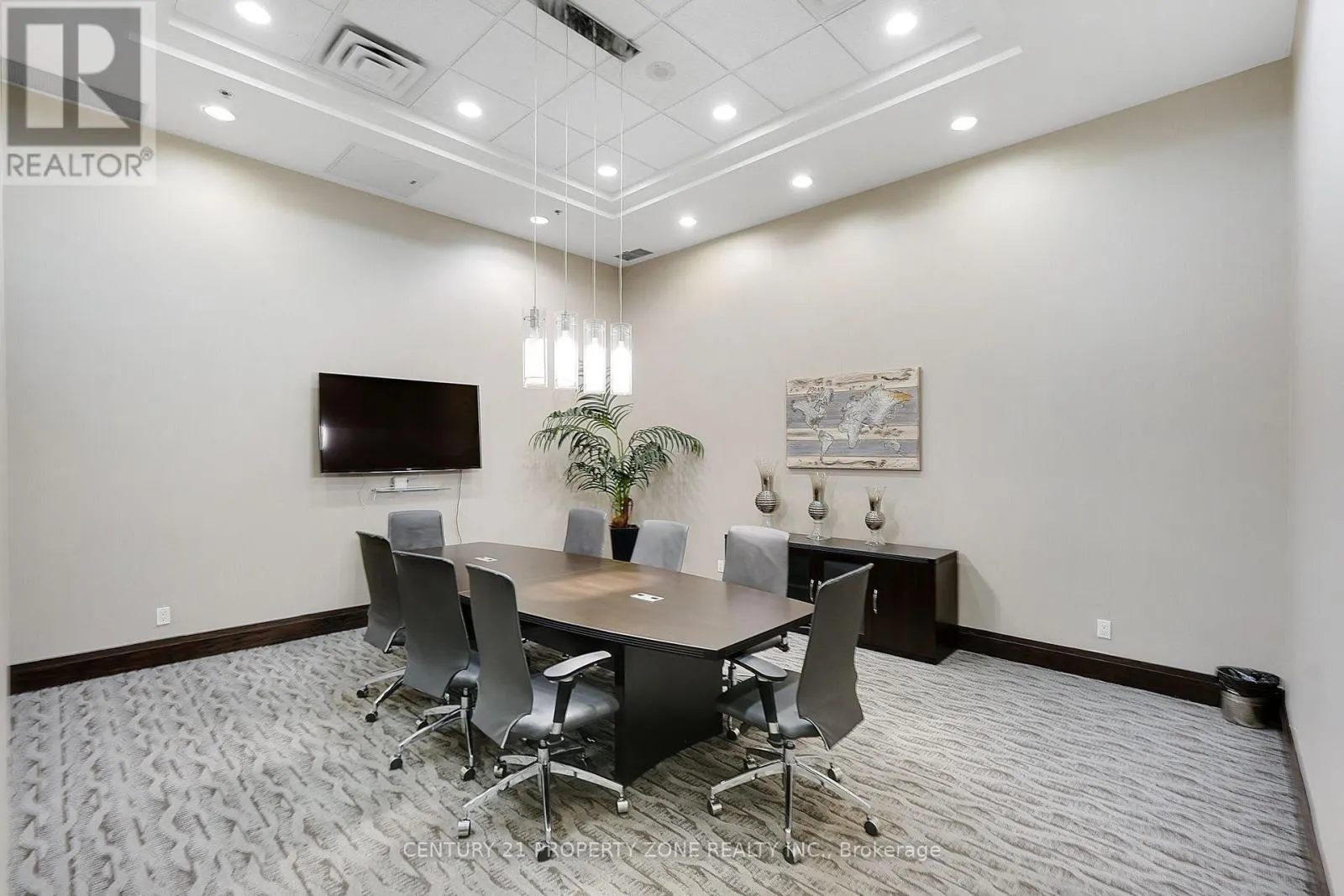 527 - 25 LOWER SIMCOE STREET