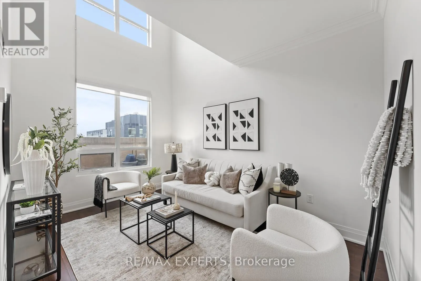 PH08 - 650 SHEPPARD AVENUE