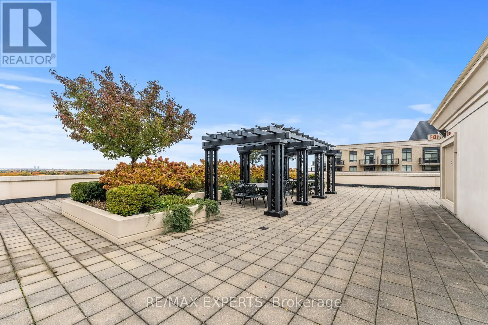 PH08 - 650 SHEPPARD AVENUE