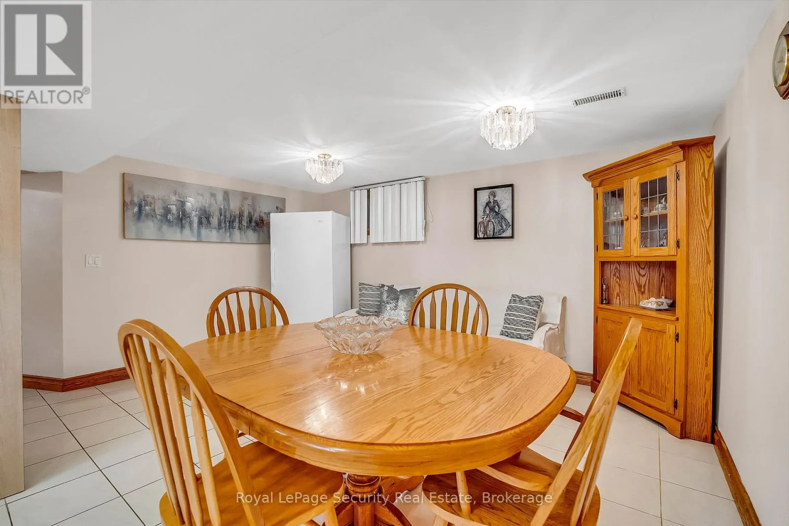 1937 DUFFERIN STREET