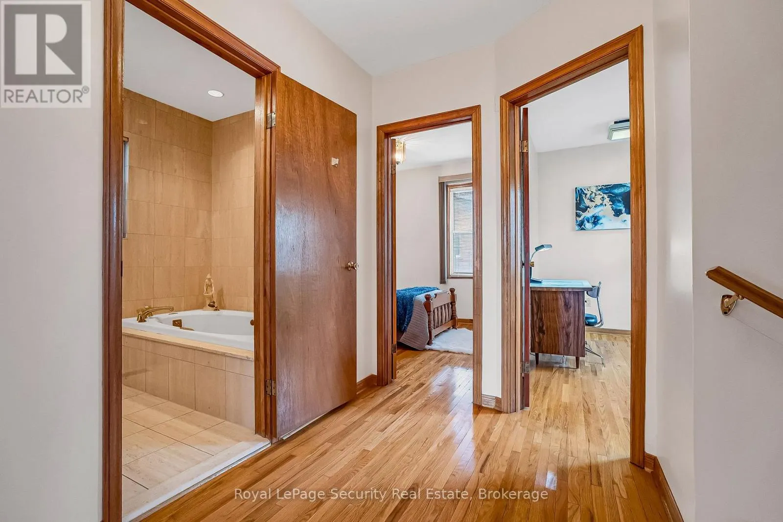 1937 DUFFERIN STREET