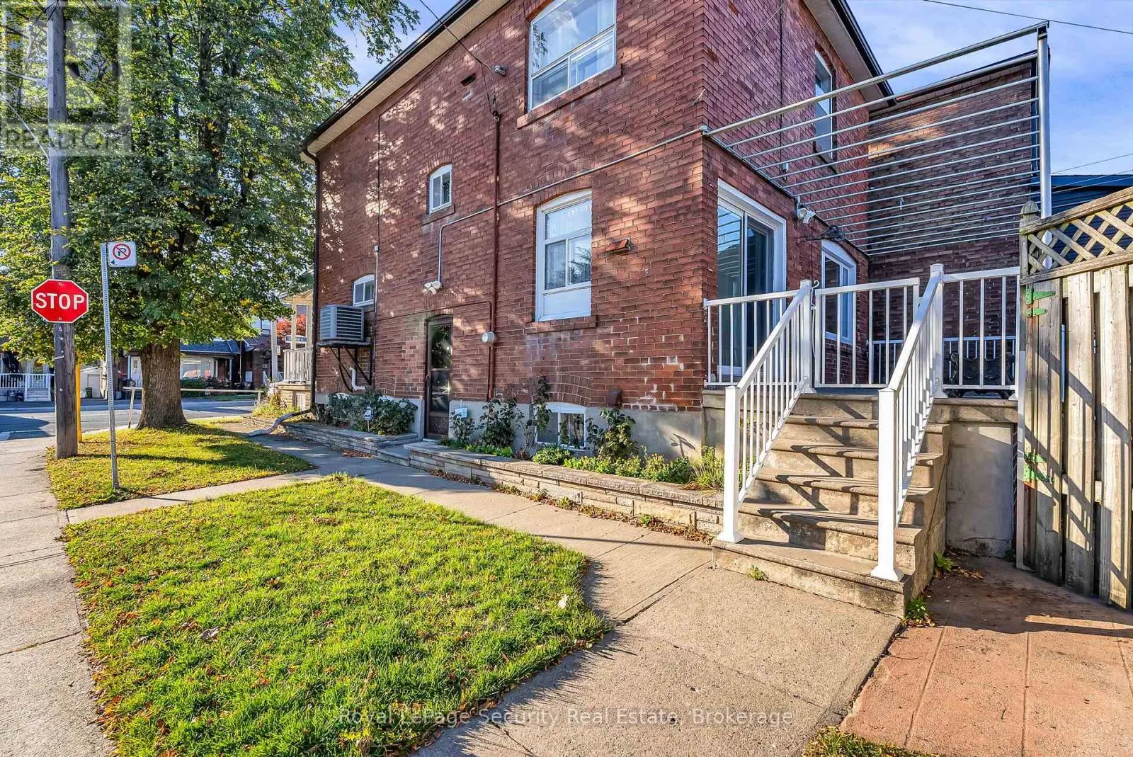 1937 DUFFERIN STREET