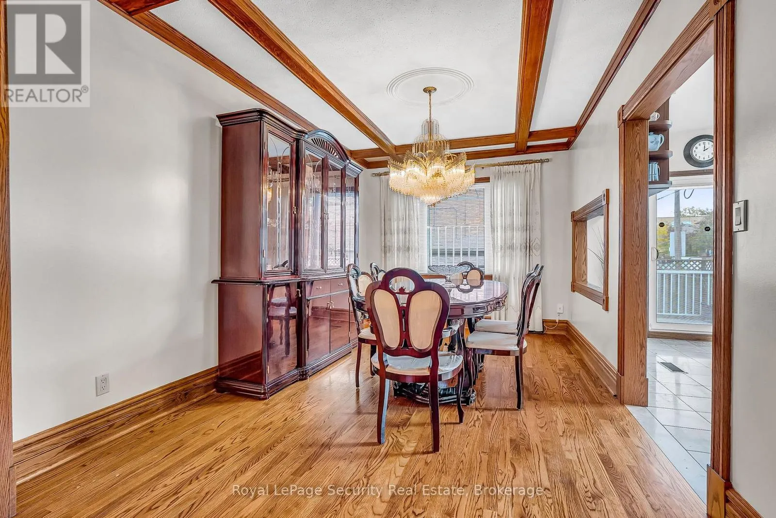 1937 DUFFERIN STREET