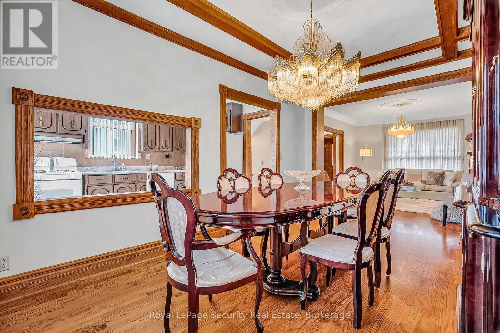 1937 DUFFERIN STREET