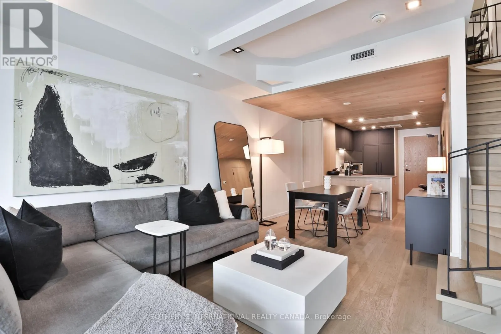 302 - 45 DOVERCOURT ROAD