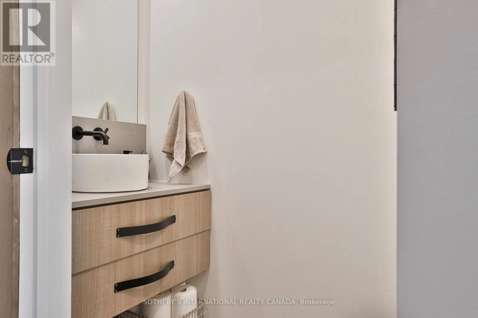 302 - 45 DOVERCOURT ROAD