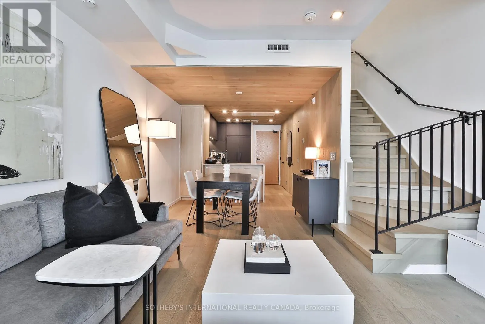 302 - 45 DOVERCOURT ROAD