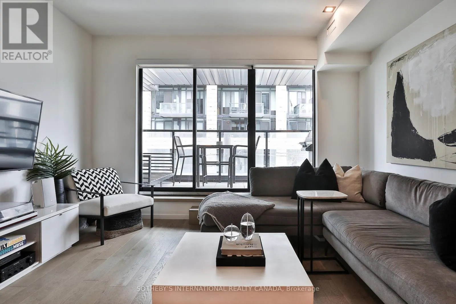 302 - 45 DOVERCOURT ROAD