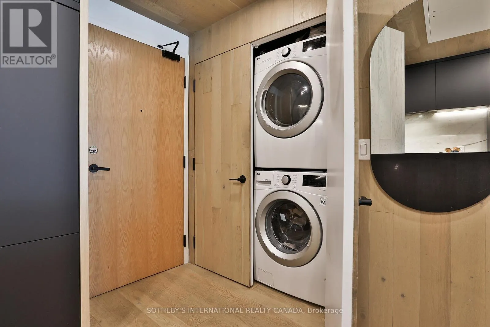 302 - 45 DOVERCOURT ROAD