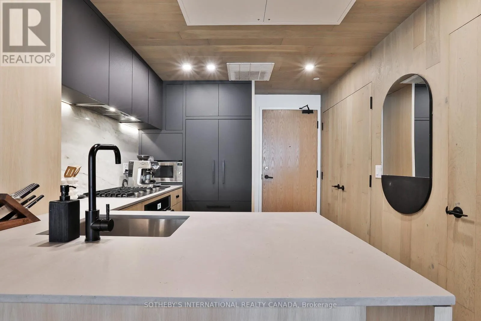 302 - 45 DOVERCOURT ROAD