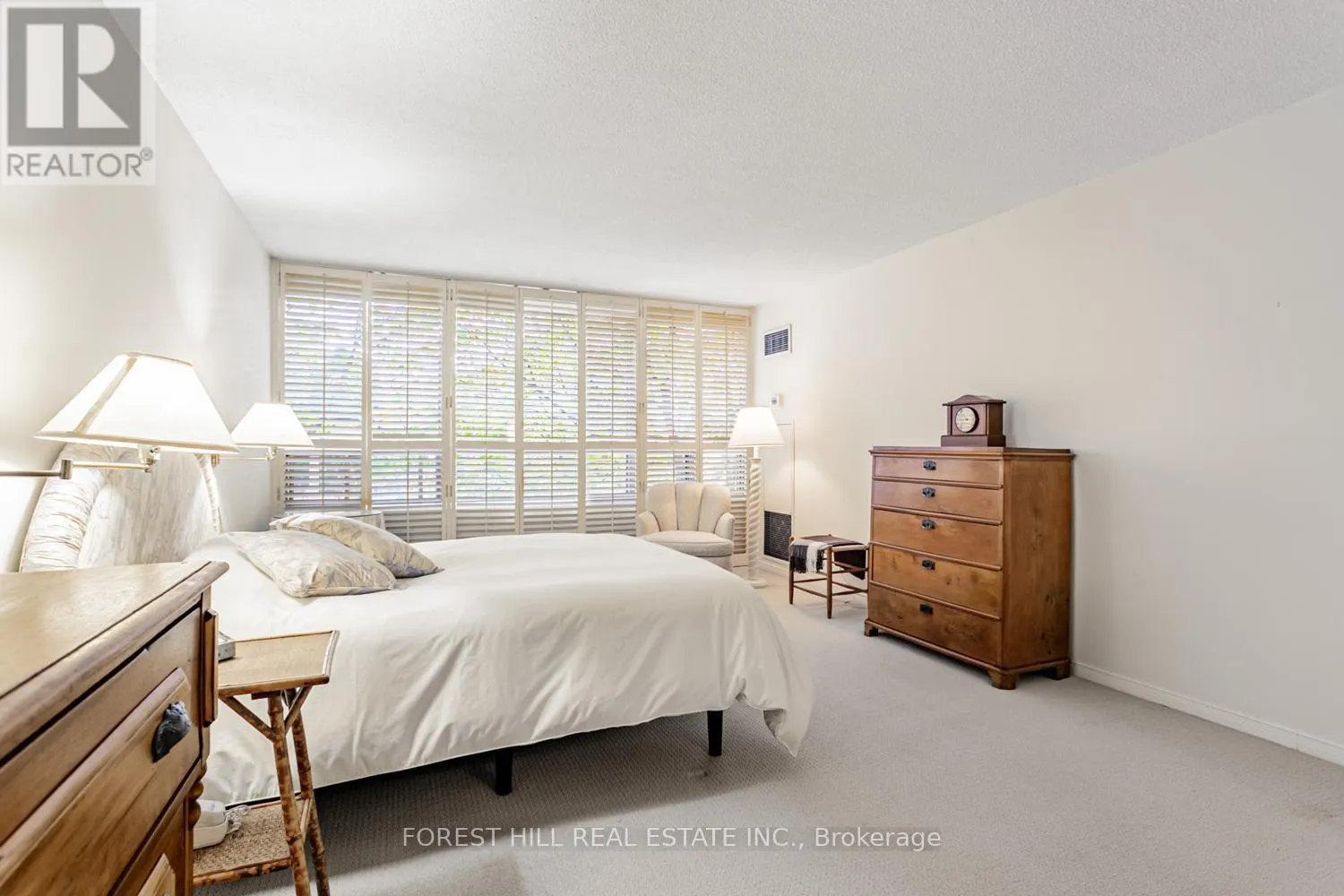 307 - 18 LOWER VILLAGE GATE