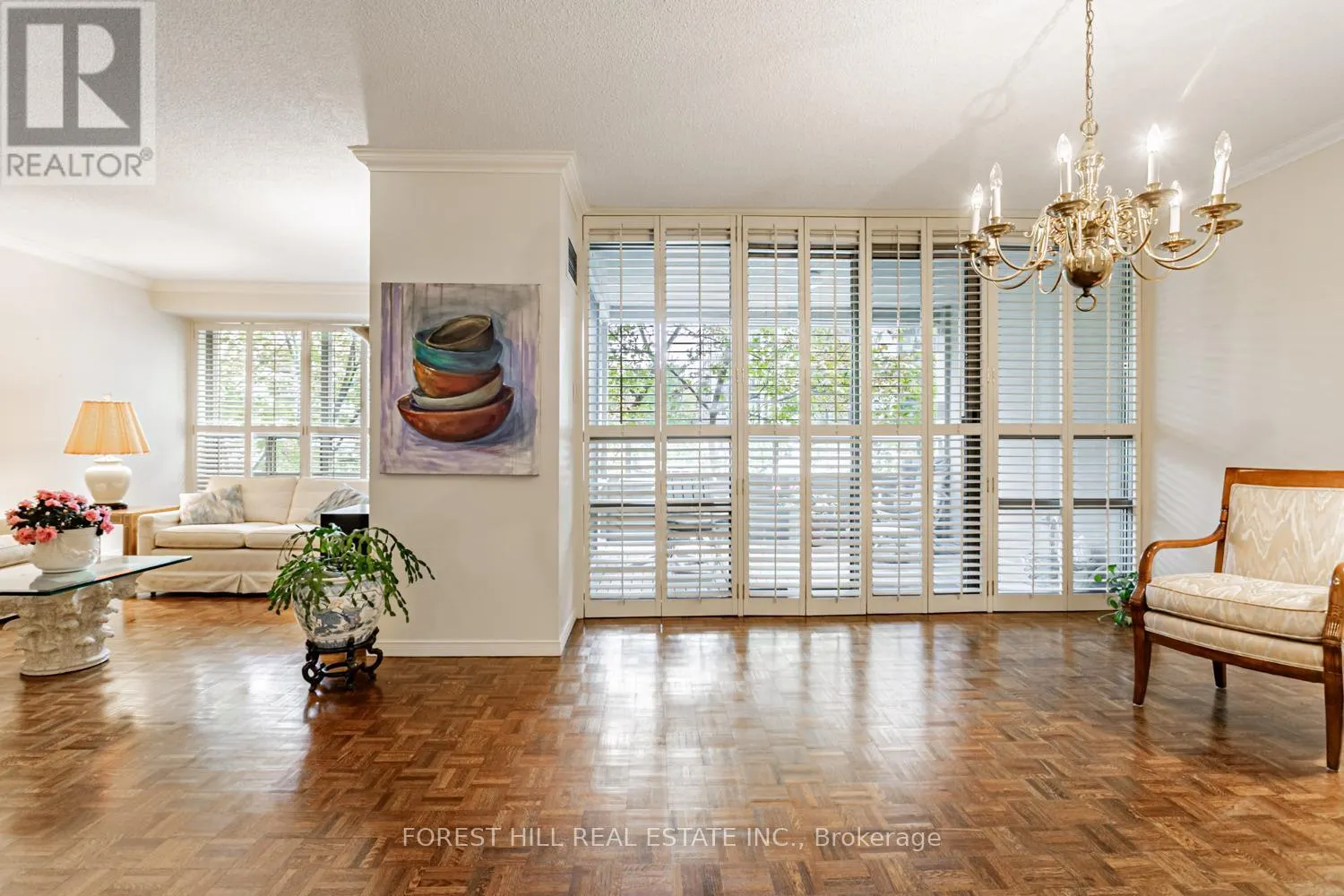 307 - 18 LOWER VILLAGE GATE